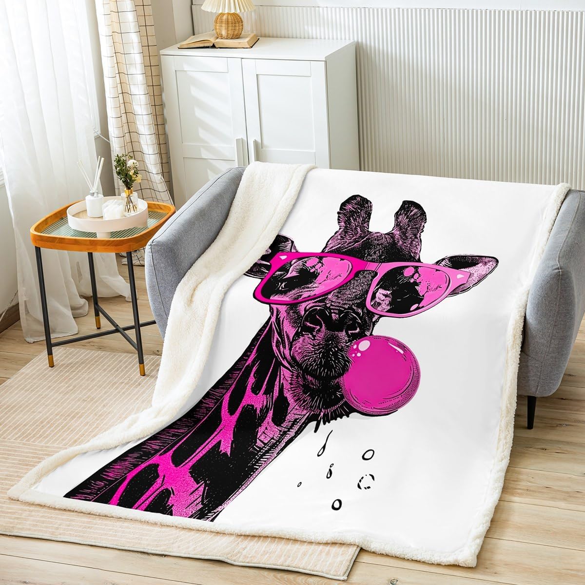 Feelyou Giraffe Fleece Throw Blanket Cool Style Sherpa Blanket for Teens Cute Animal Plush Blanket Plum Red Bedroom White Fuzzy Blanket for Sofa Bed Couch,Throw 50x60 Inches
