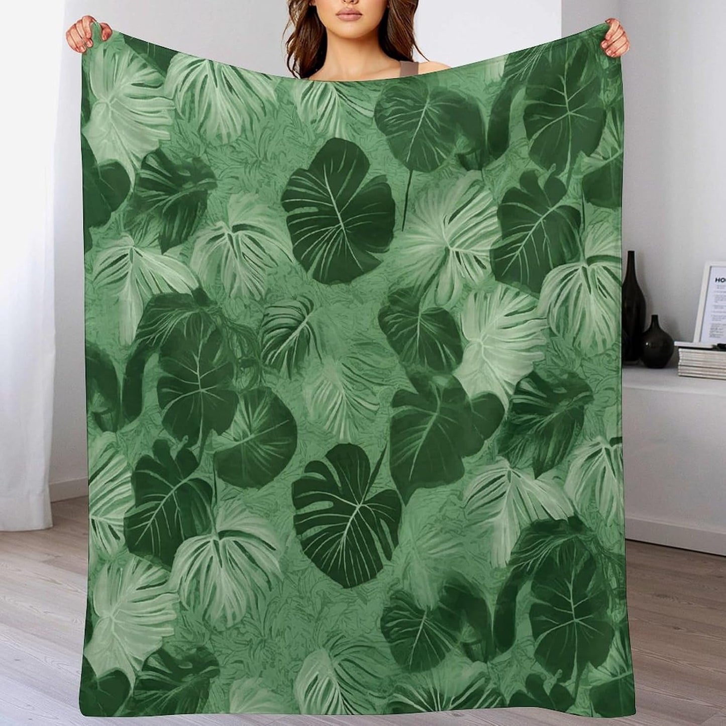 Green Tropical Leaves Throw Blanket for Couch Super Soft Warm Lightweight Throw Blankets Cozy Flannel Bed Blanket Cute Decorative Blankets for All Seasons Home Decor Gift 50"*60"（130 * 150cm）