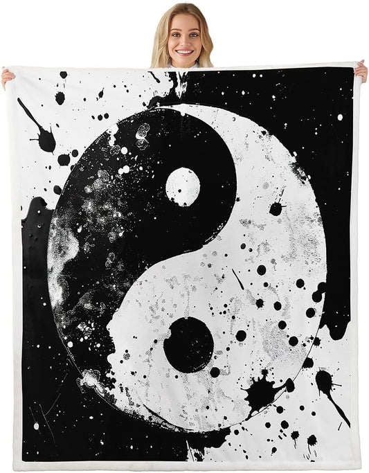 Black White Yin Yang Fleece Throw Blanket Trippy Art Boho Plush Blanket for Kids Adults Tie Dye Splash Sherpa Blanket Traditional Ying Yang Theme Fuzzy Blanket for Sofa Bed Couch, Queen 90x90 Inch