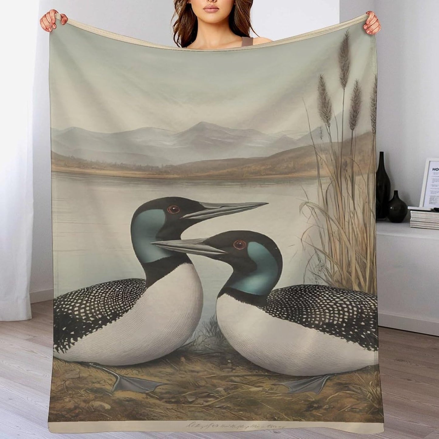 Great Northern Diver Throw Blanket for Couch Bed Plush Cozy Fuzzy Flannel Blanket for All Season 30"x50"
