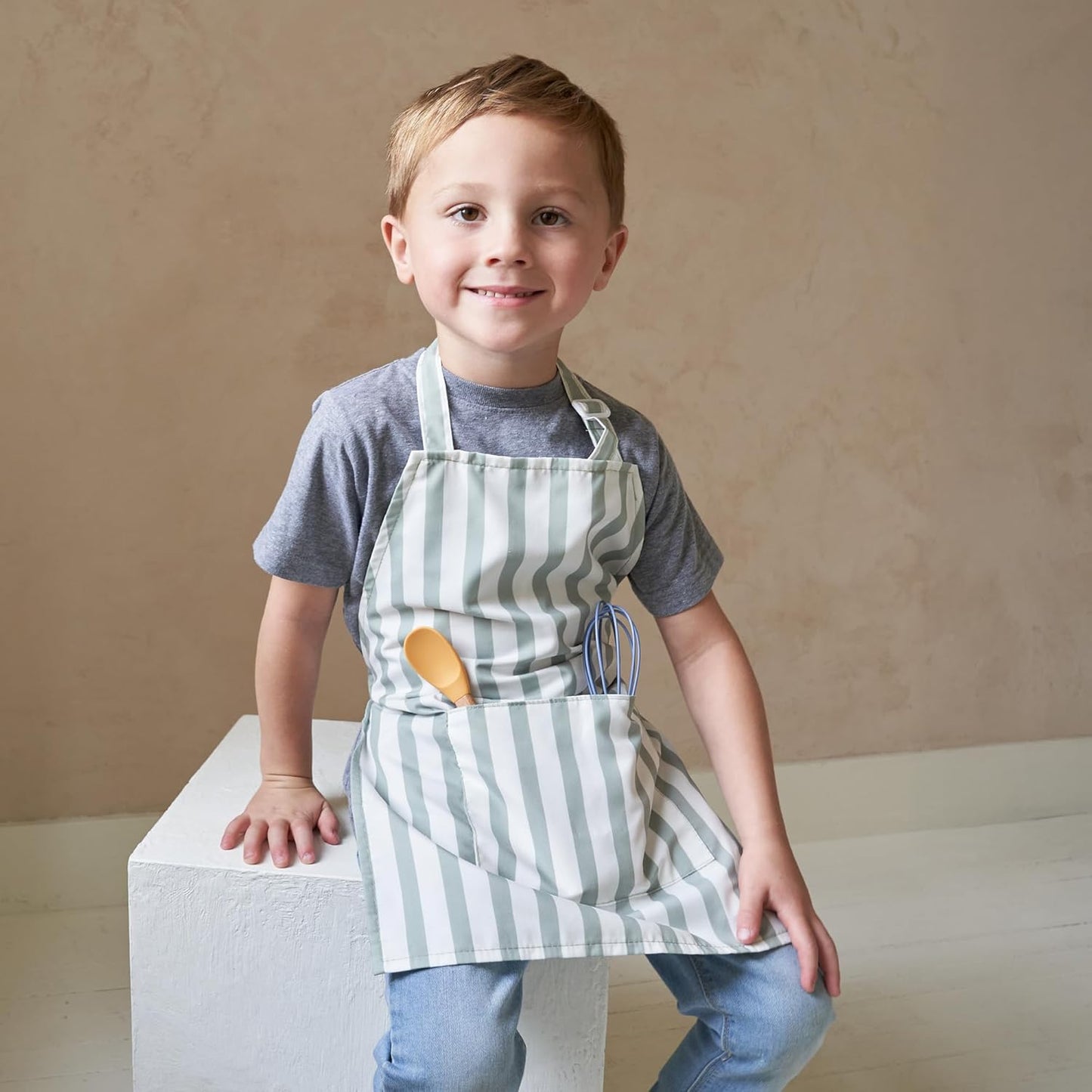 ZICOTO Kids Apron for Girls & Boys - Toddler Apron with Pocket for Cooking, Baking & Crafts - Christmas Gift for Little Chef