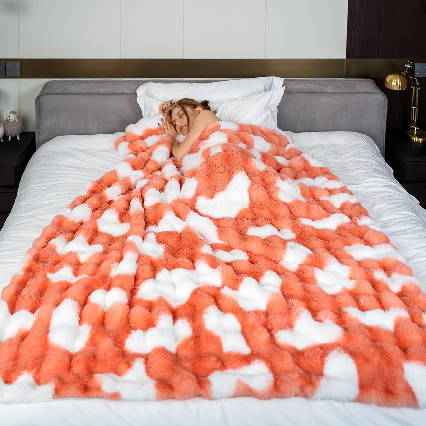 Cozy Bubble Blanket Twin, Gift for Mom Mother's Day, Blush Pink and White Soft Breathable Foldable Travel Blanket for Spring Home Leisure Bed Office Nursery, Machine Washable, 60" x 80"