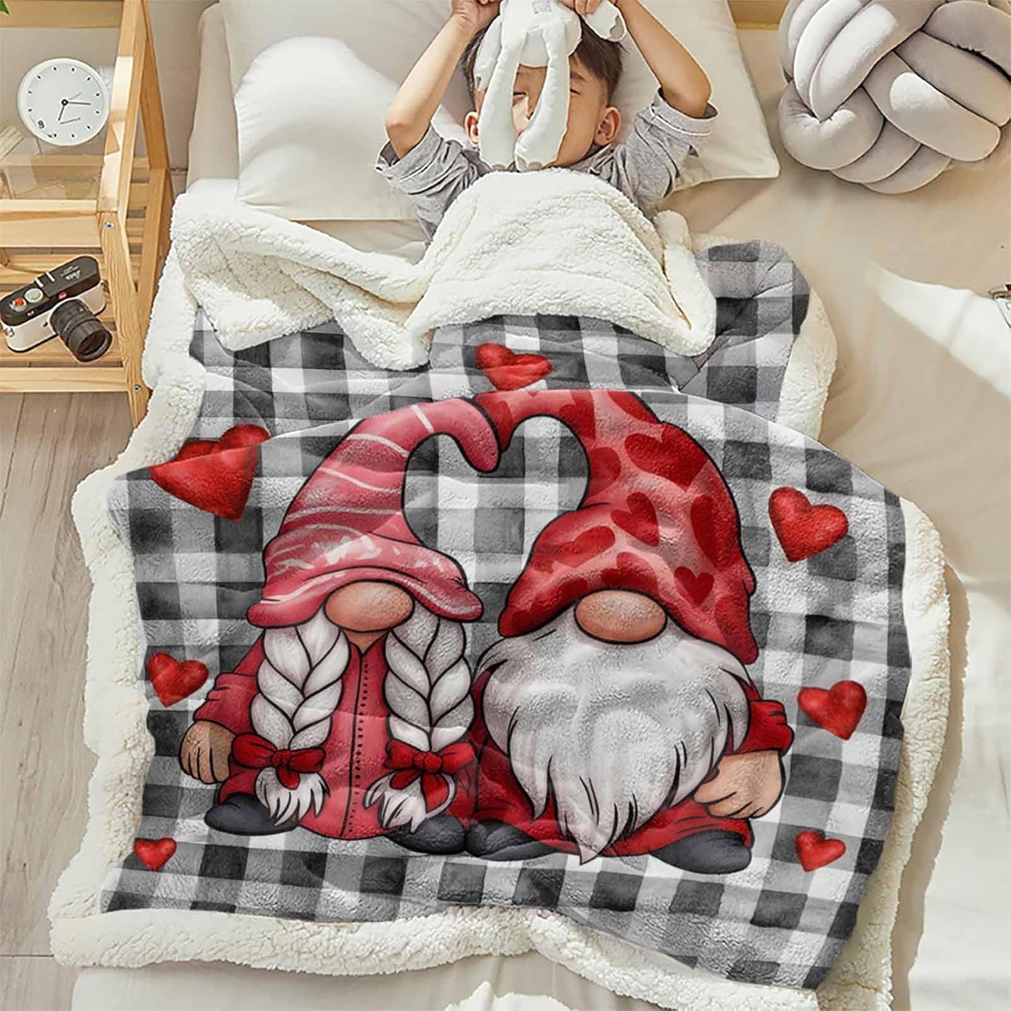 Valentines Throw Blanket Gnome Lover Sherpa Fleece Throws Blanket for Couch Sofa Bed Red Heart Black Check Plaid Blankets Fuzzy Cozy Soft Plush Thick Warm Blankets for Valentines Day Decor, 40x50 Inch