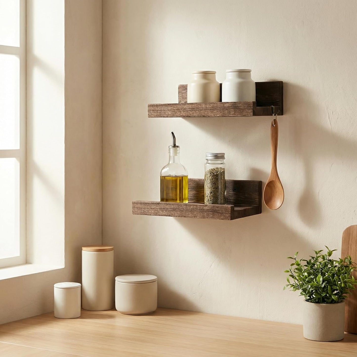 Z metnal Mini Floating Shelves, Small Natural Wooden Display Wall Shelf for Picture Ledge, Pawlownia, Wall Mounted, 8 x 5.5inch, 2 Pack