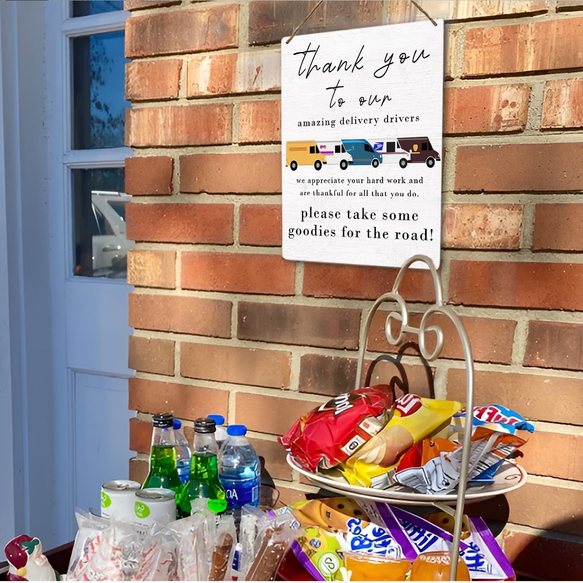Mtrgdn Delivery Driver Snack Sign,Thank You To Our Amazing Delivery Driver Wood Hanging Sign for Package Drop-Off, Free Snacks Front Door,8x10 Inch