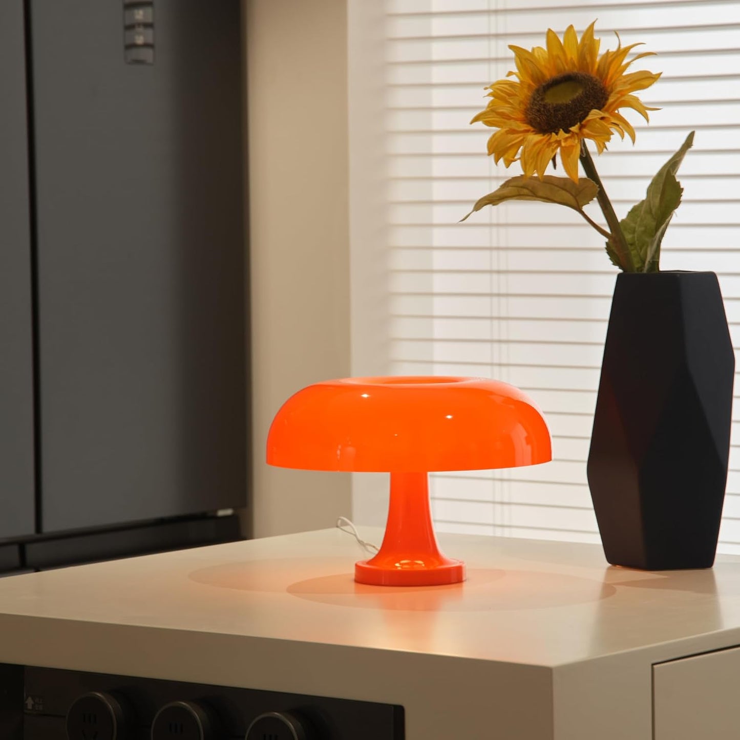 Orange Bedside Lamp for Bedroom Nightstand, Retro Mushroom Table Lamp with 3 Lighting Color and 10 Brightness Level, Desk Lamp for Reading Room/Office/Dorm(W11'' x H7.67'', USB Powered)