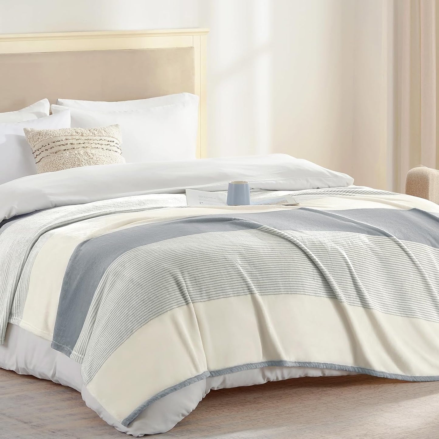Homelike Moment Fleece Bed Blankets Queen Size Grey, Soft Fluffy Queen Blanket, Fuzzy Cozy Plush Flannel Big Blanket for Couch Sofa, Comfy Warm Lightweight Large Blanket Striped (Light Gray, 90x90IN)