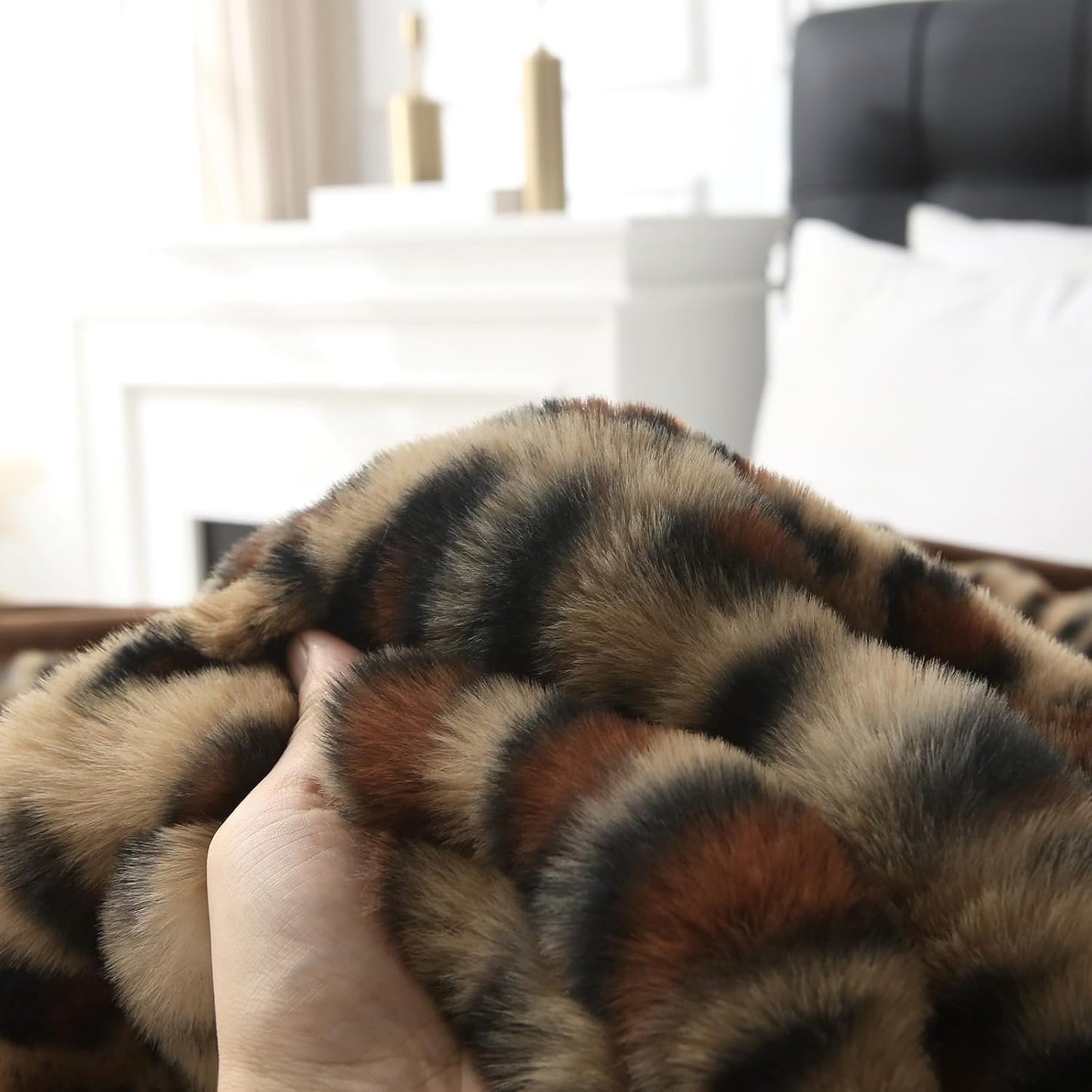 MERRYLIFE Luxury Thick Plush Cheetah Print Faux Rabbit Fur Throw Blanket Ultra-Plush Cozy Soft Decorative Blanket Use for Couch Bed Travel (Cheetah, 60"*80")