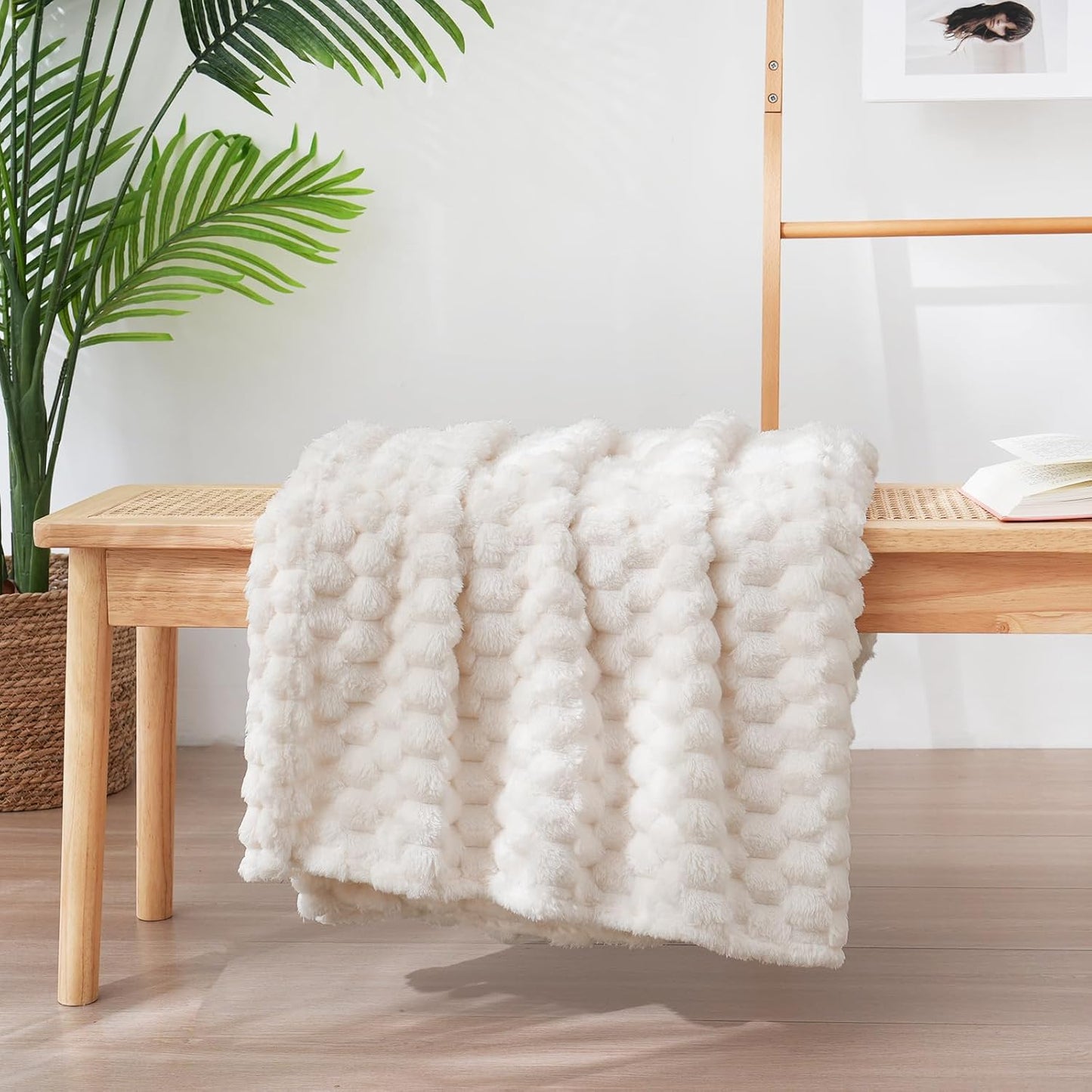 Vessia Flannel Fleece Throw Blanket, 3D Jacquard Cream Fuzzy and Warm Blanket for Couch, Sofa, Bed, 300GSM Super Soft Touch Cozy Home Decor for All Seasons (50x70 inches)