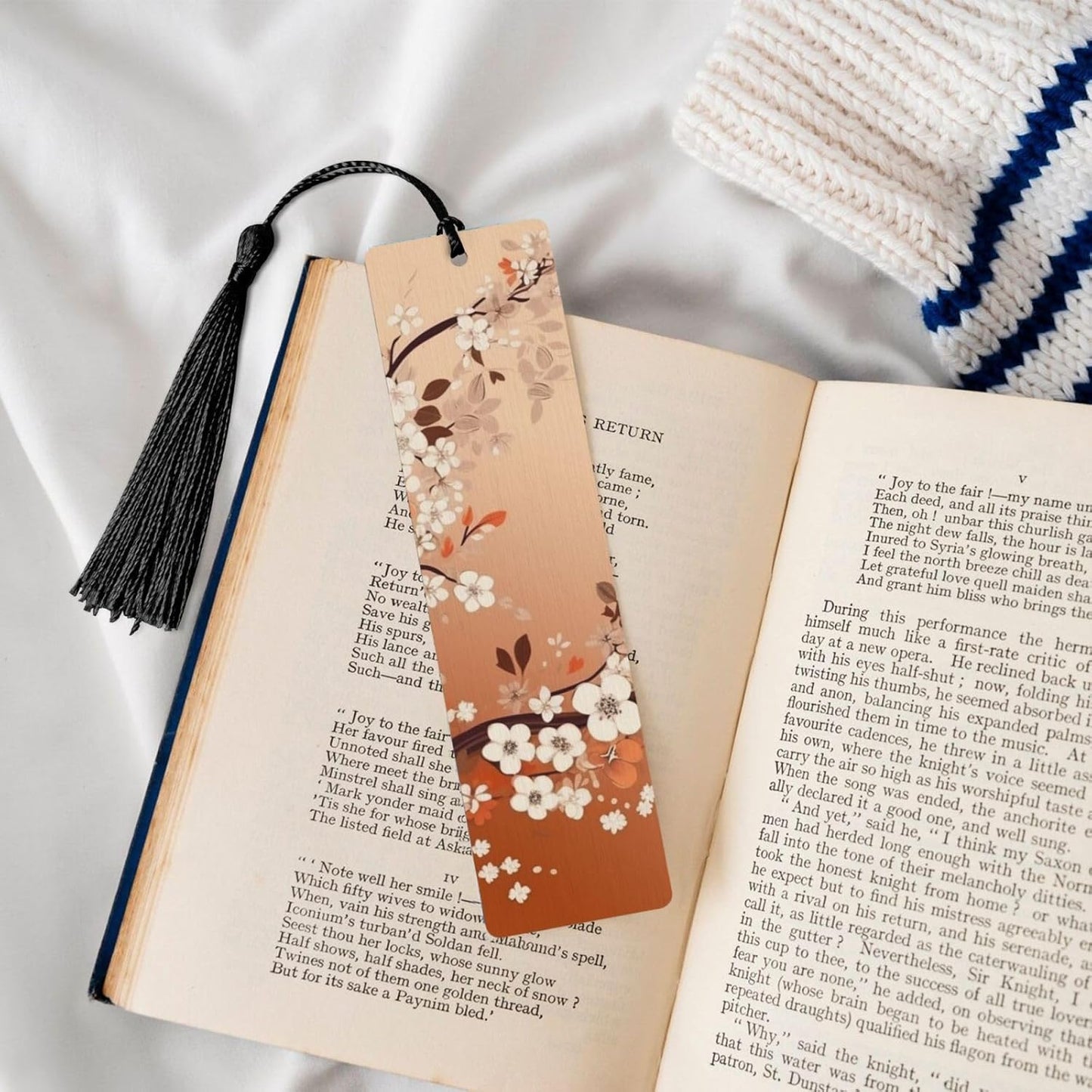 White Small Flowers Bookmarks Gifts for Women Men, Wooden Bookmarks for Book Lovers, Vintage Book Marks Ornaments with Tassel, Unique Personalized Reading Page Markers Black