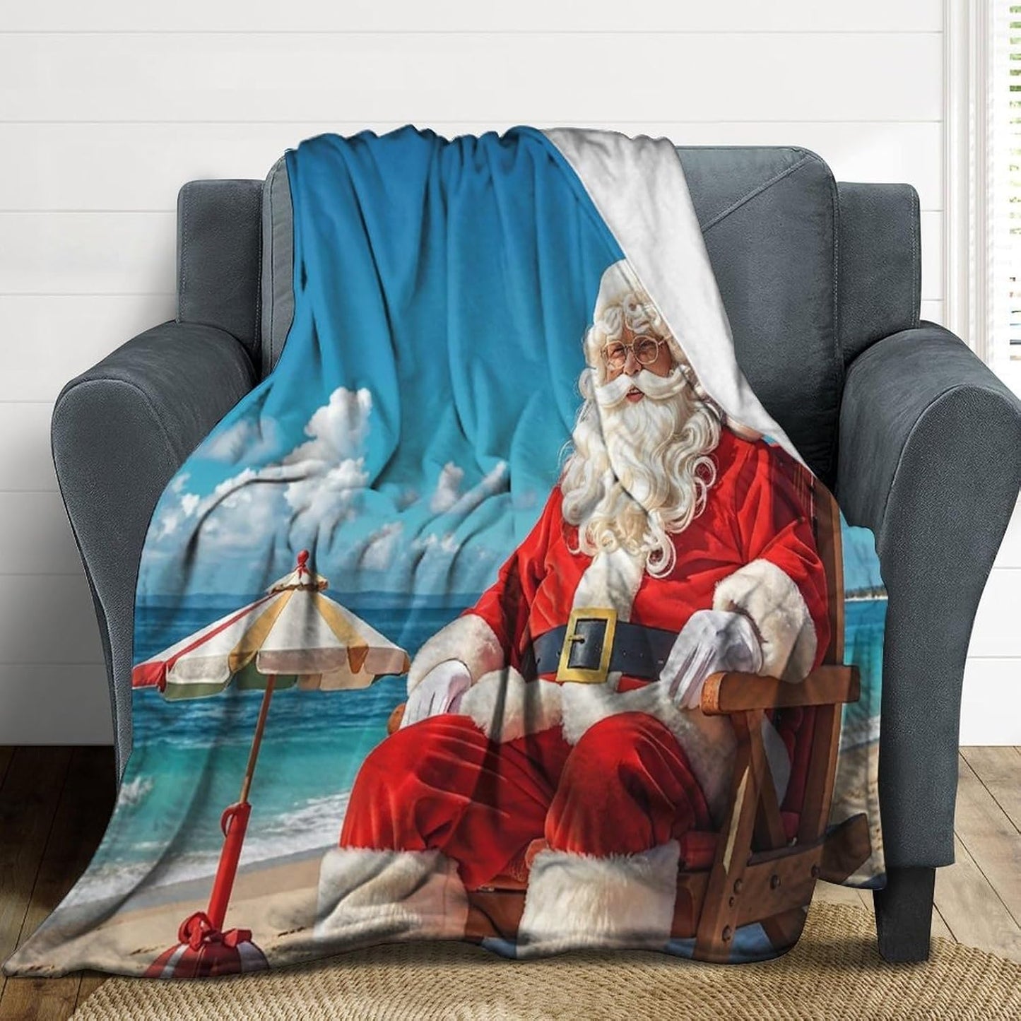 Santa Claus At Beach Blanket Super Soft Lightweight Throw Blanket Cute Cozy Warm Bed Blanket Decorative Fuzzy Blanket All-Season Home Decor Gift for Sofa Couch Living Room 50"*60"（130 * 150cm）