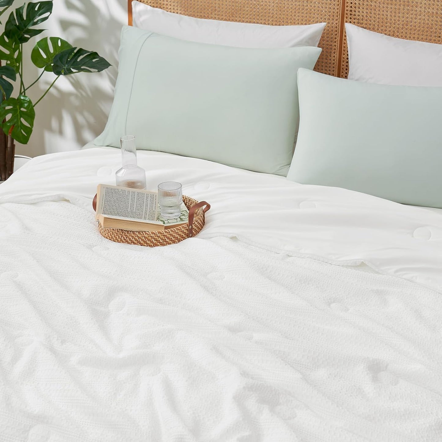 Amélie Home Waffle Cooling Comforter King Size, Q-Max 0.45 Reversible Lightweight Cooling Blanket for Hot Sleepers, Breathable Bedding for Night Sweats, 106"x90", White