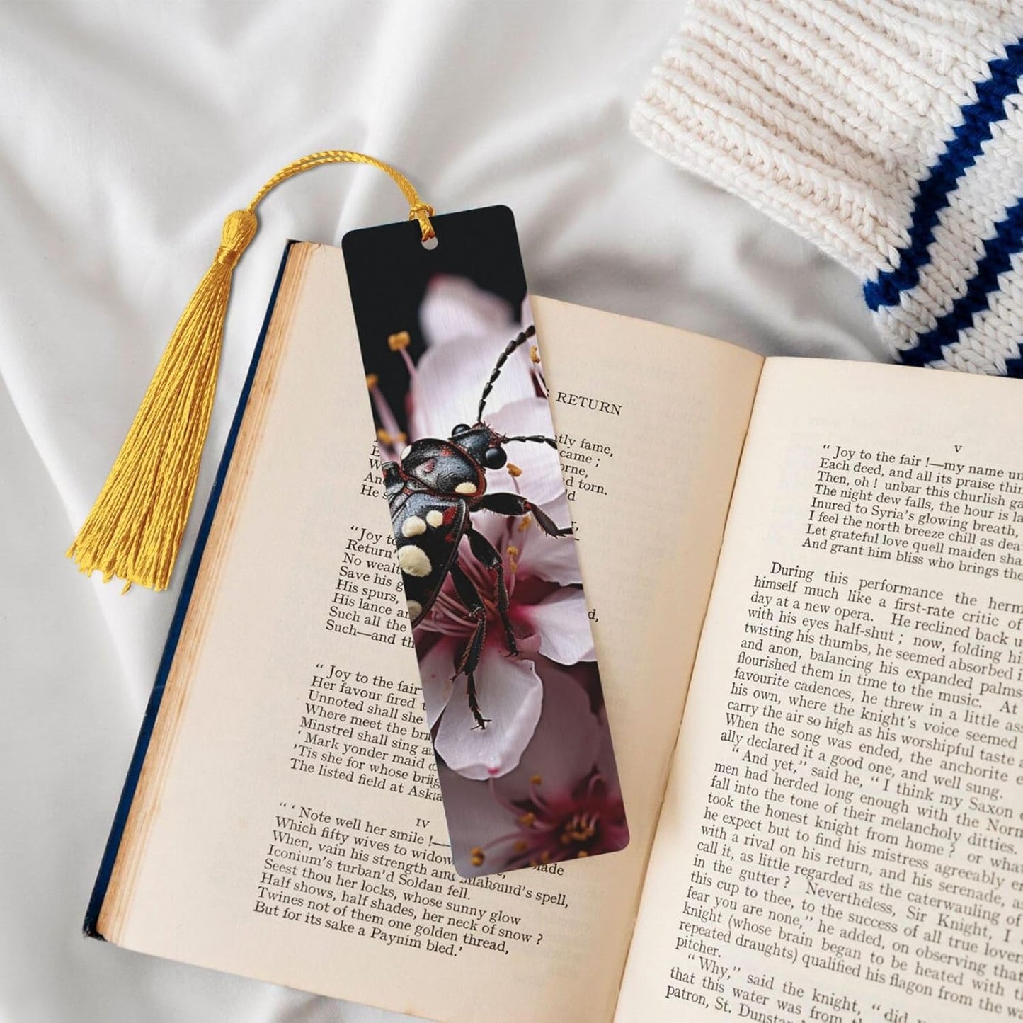 Pictures of Bugs Bookmarks Gifts for Women Men, Wooden Bookmarks for Book Lovers, Vintage Book Marks Ornaments with Tassel, Unique Personalized Reading Page Markers Gold