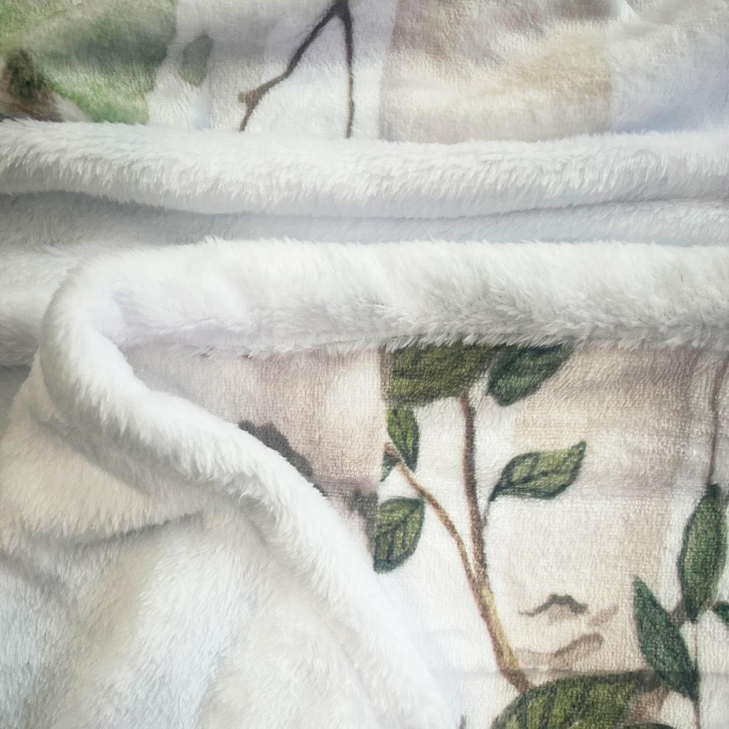 Rustic Cabin Throw Blanket, Super Fuzzy Hunting Camping Forest Blanket, Soft Cozy Plush Lightweight Wild Animal Bear Blanket for Couch, Sofa, Bed & Lazy Napping, Comfort for All-Season, 50X60inch