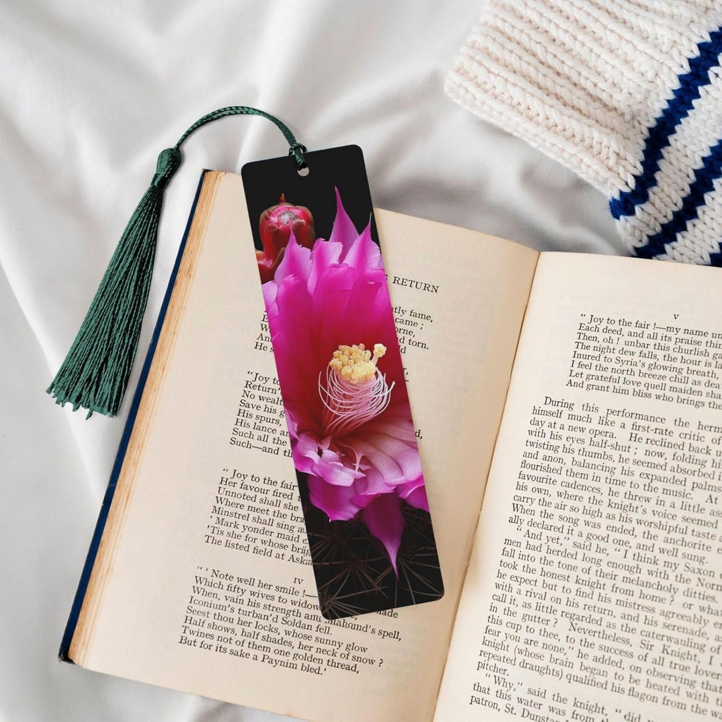 Cactus Flower Bookmarks Gifts for Women Men, Wooden Bookmarks for Book Lovers, Vintage Book Marks Ornaments with Tassel, Unique Personalized Reading Page Markers Dark Green