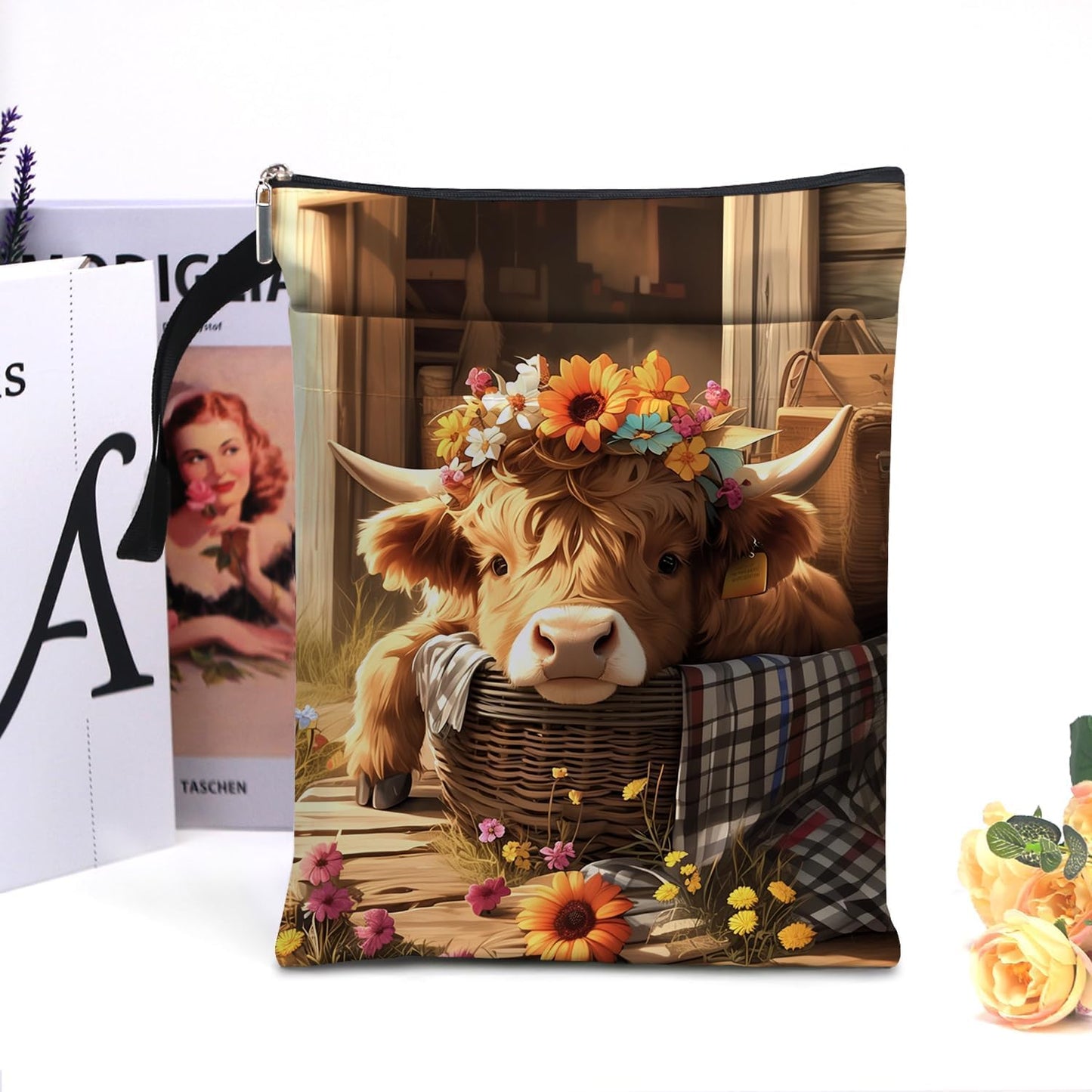 Vintage Highland Cow Print Theme Book Sleeve, Book Lovers Gifts, Bookish Gifts Book Pouch for Zipper Book Cover for Animal Lovers Birthday Christmas Gift