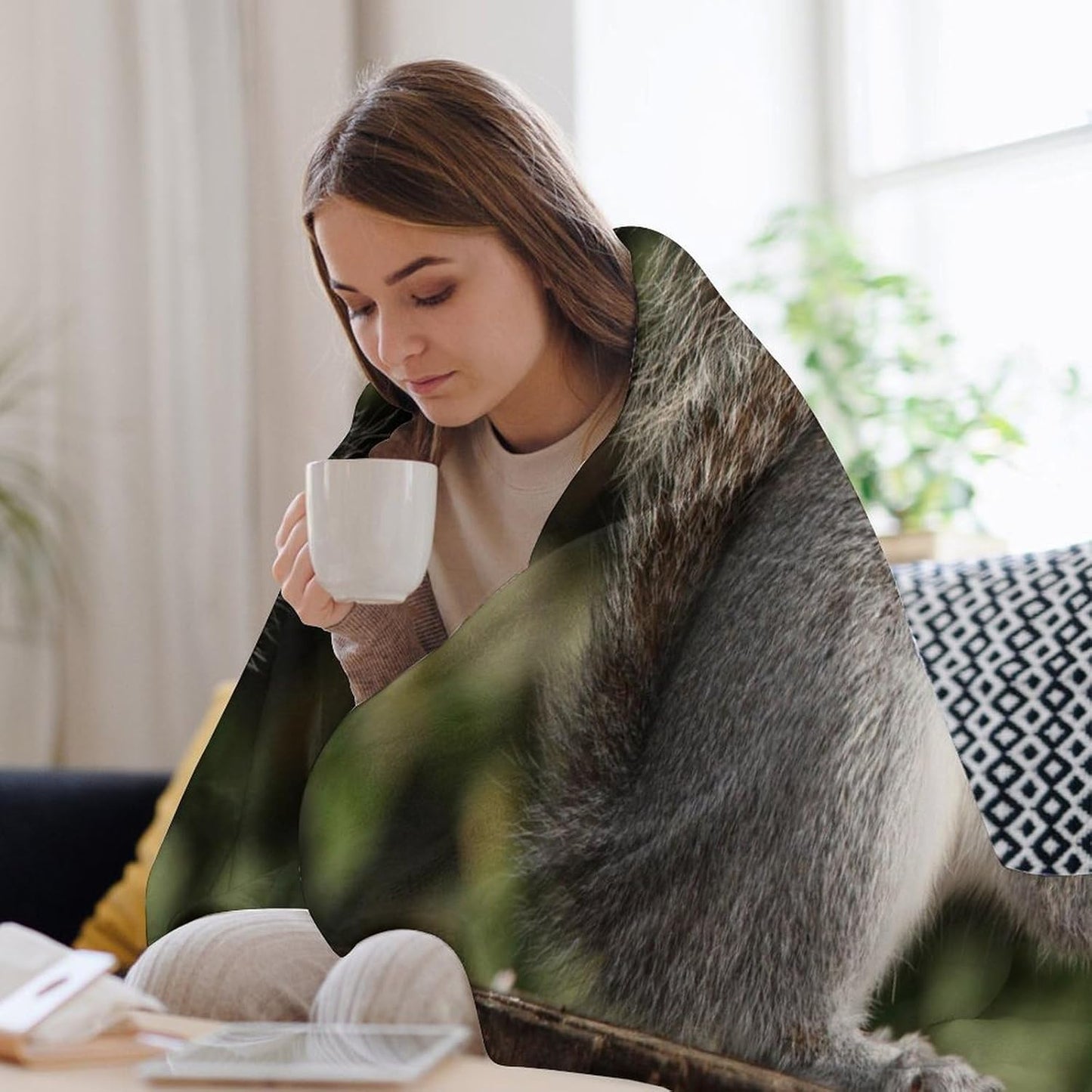 Squirrel Throw Blanket for Couch Super Soft Warm Lightweight Throw Blankets Cozy Flannel Bed Blanket Cute Decorative Blankets for All Seasons Home Decor Gift 60"*80"（150 * 200cm）