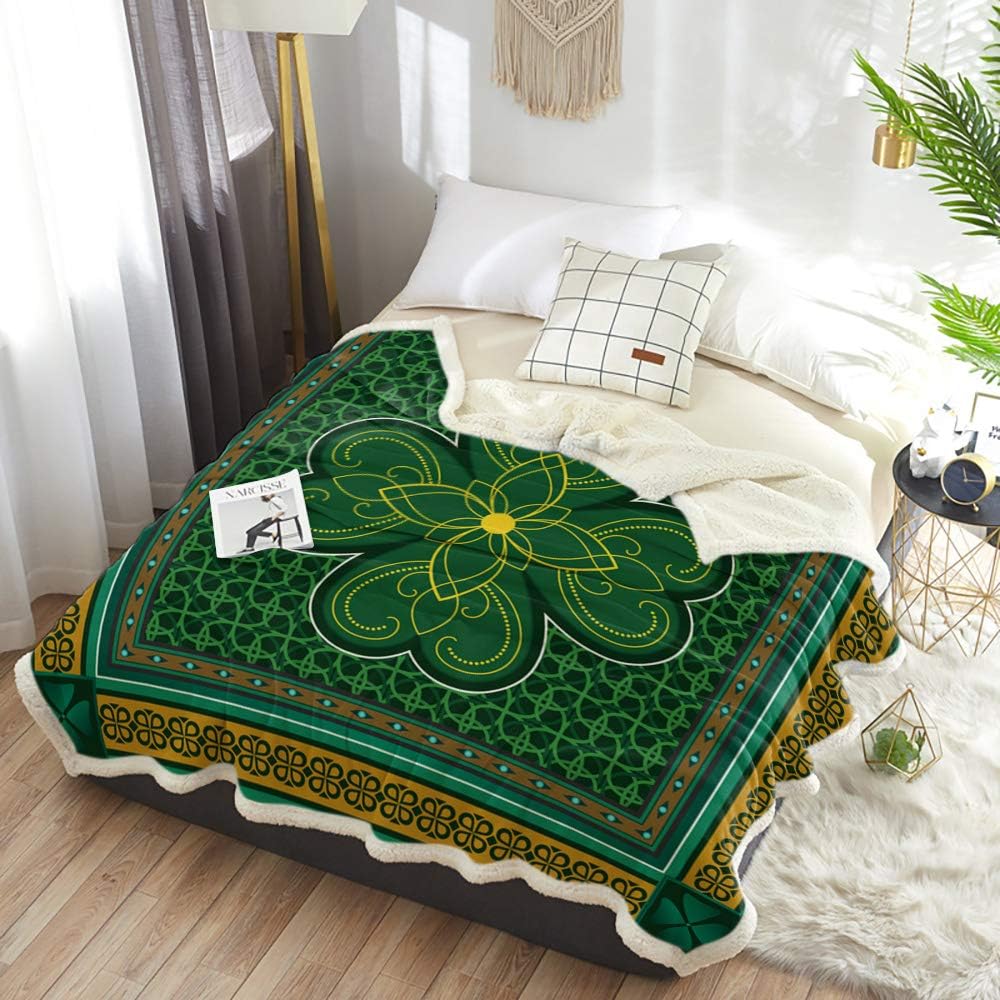 T&H XHome Sherpa Fleece Throw Blanket Cozy Soft Warm Bed Blankets,St. Patrick's Day Traditional Shamrock Irish Fuzzy Plush Microfiber Lightweight Blankets All Season for Couch Sofa 50x80IN