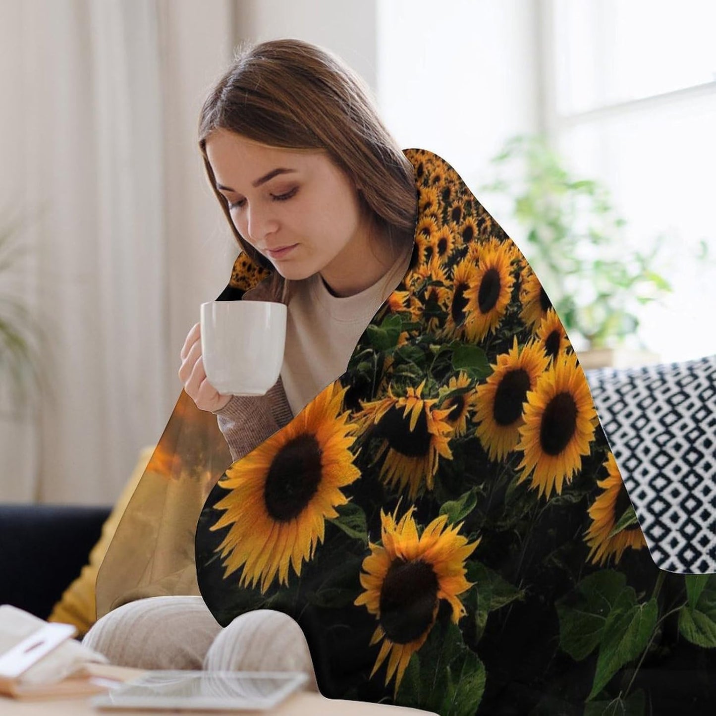 Sunflowers Sea Throw Blanket for Couch Super Soft Warm Lightweight Throw Blankets Cozy Flannel Bed Blanket Cute Decorative Blankets for All Seasons Home Decor Gift 40"*50" （100 * 130cm）
