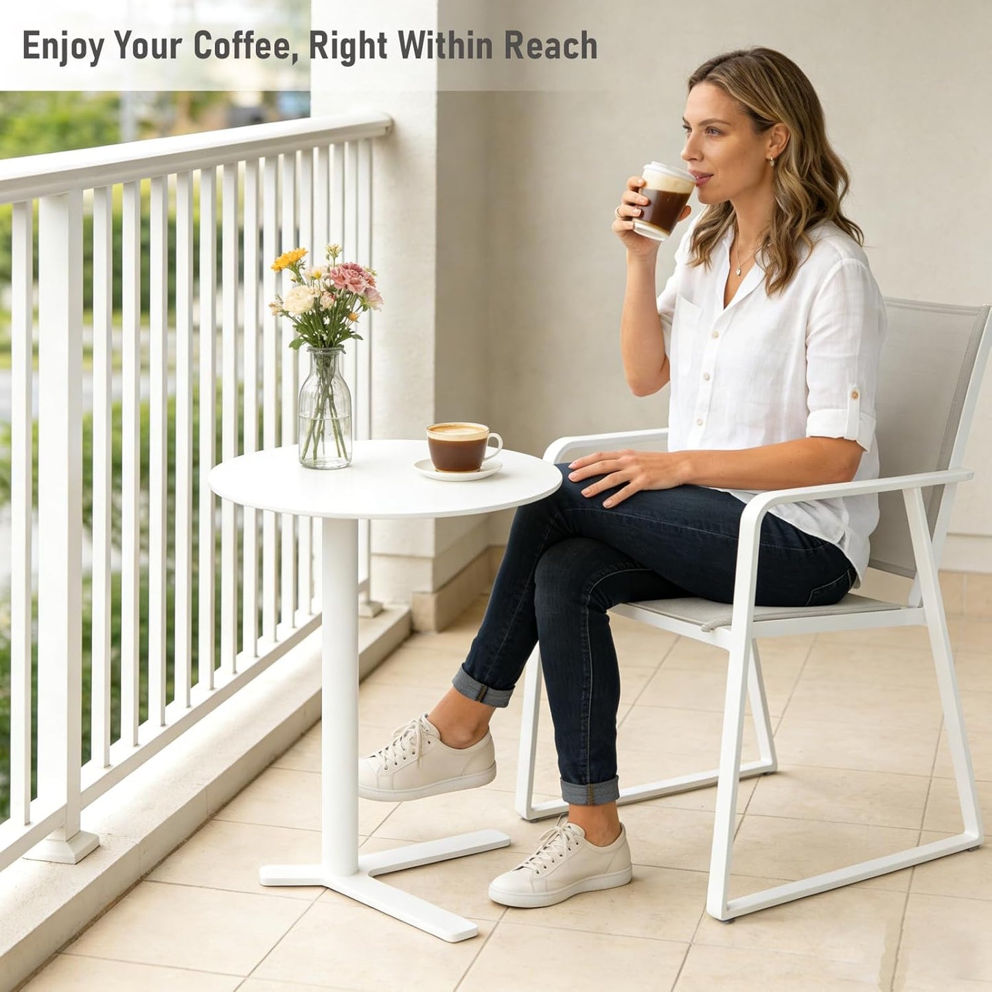 C Shaped Metal End Table, Small Round Side Table for Living Room, Bedroom, Office, Iron Accent Table for Sofa Couch, Drinking Tables for Cafes and Beverage Shops (White, Heights 24.8in)