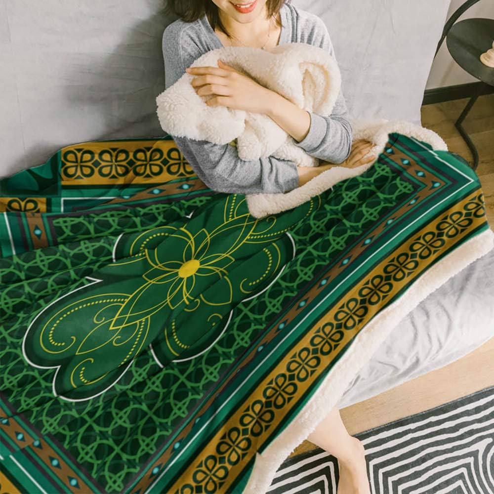 T&H XHome Sherpa Fleece Throw Blanket Cozy Soft Warm Bed Blankets,St. Patrick's Day Traditional Shamrock Irish Fuzzy Plush Microfiber Lightweight Blankets All Season for Couch Sofa 50x80IN