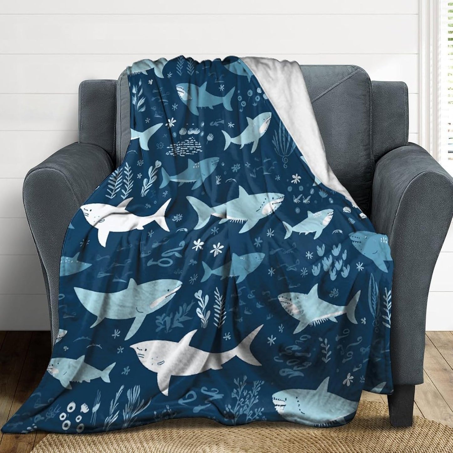 Sharks Blanket Super Soft Lightweight Throw Blanket Cute Cozy Warm Bed Blanket Decorative Fuzzy Blanket All-Season Home Decor Gift for Sofa Couch Living Room 50"*60"（130 * 150cm）