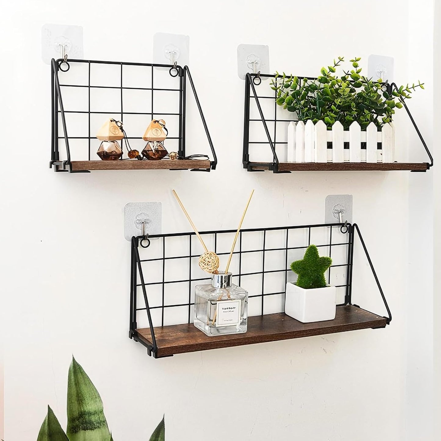 Floating Shelves Set of 3 - Rustic Wood Wall Mounted Shelves with Metal Wire Basket, Farmhouse Shelf for Bedroom, Living Room, Bathroom, Kitchen, Office, Display Storage (Brown)