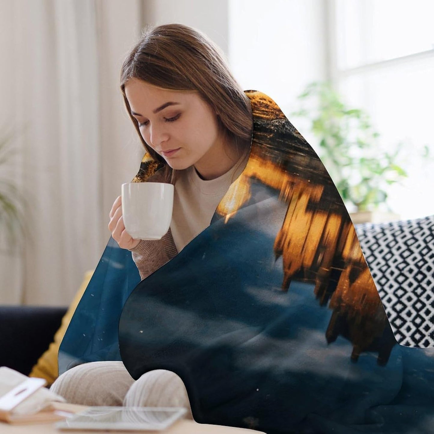 A Castle by The Lake Throw Blanket for Couch Super Soft Warm Lightweight Throw Blankets Cozy Flannel Bed Blanket Cute Decorative Blankets for All Seasons Home Decor Gift 60"*80"（150 * 200cm）