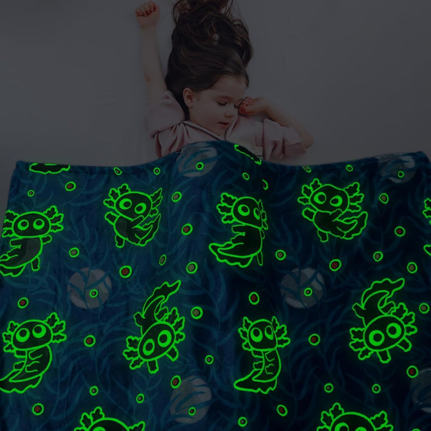 BORORO Twin Size Blanket for Bed Couch - Black Axolotl Blanket Gifts for Boys Girls Women, Blue Soft Salamander Twin Fleece Bedding Throws for Bedroom Decor 60x80 inches