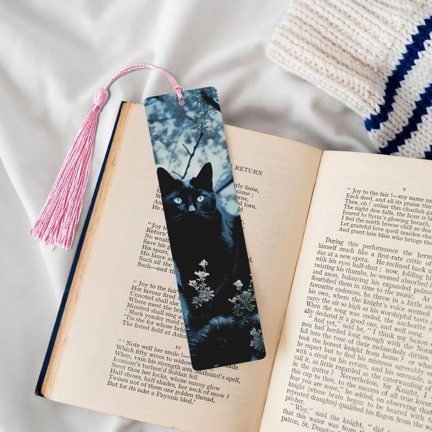 Black Cat on Tree Bookmarks Gifts for Women Men, Wooden Bookmarks for Book Lovers, Vintage Book Marks Ornaments with Tassel, Unique Personalized Reading Page Markers Pink