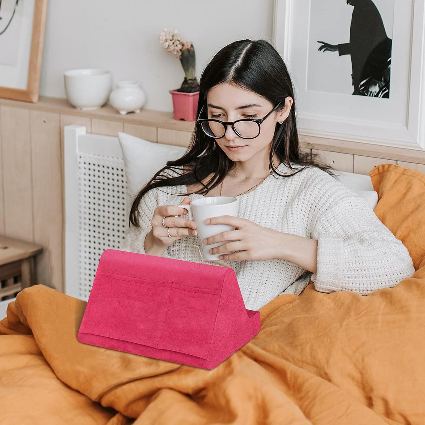 BZVV Soft Tablet Stand Pillow with Pocket,Adjustable 3 Viewing Angle,Lazy Holder for Bed Sofa,Compatible with iPads Tablets eReaders Smartphones Books Magazines