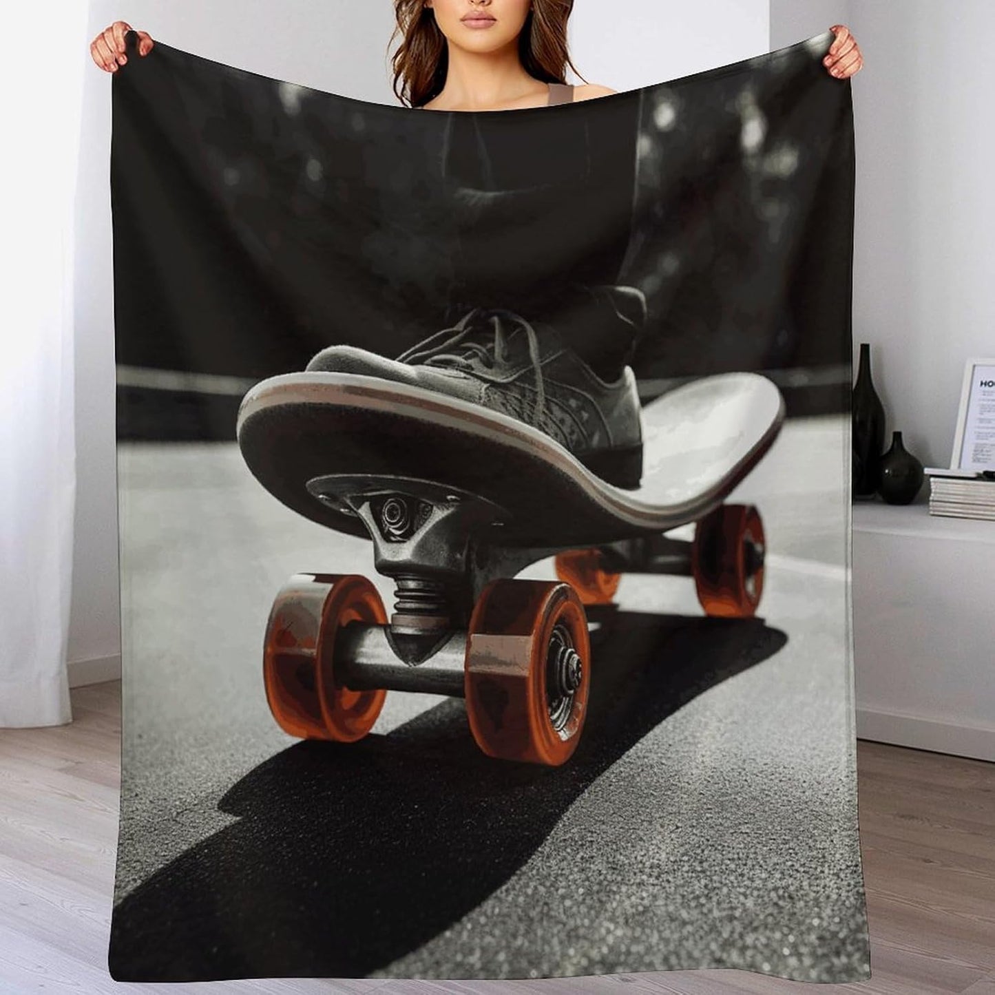 Skateboard Wheel Throw Blanket for Couch Super Soft Warm Lightweight Throw Blankets Cozy Flannel Bed Blanket Cute Decorative Blankets for All Seasons Home Decor Gift 60"*80"（150 * 200cm）