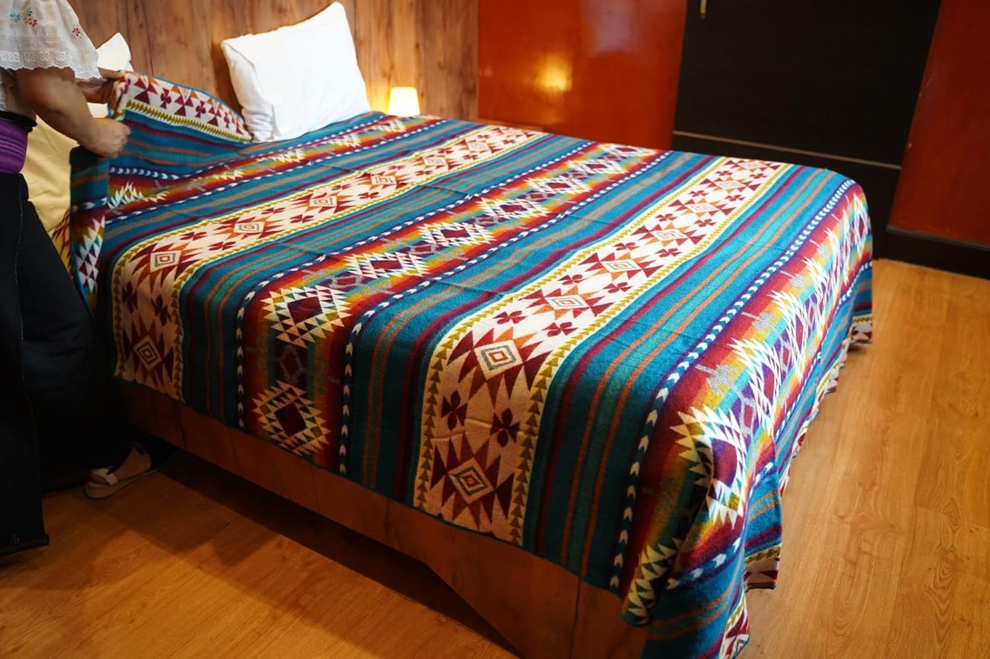 Alpaca Wool Blanket, King Size 100 x 83, Reversible 2 in 1, Thick and Ultra Soft, Hypoallergenic, Non-Itchy, Handmade in Ecuador. Premium Alpaca Wool Throw Blanket for Cozy Comfort (Turquoise)