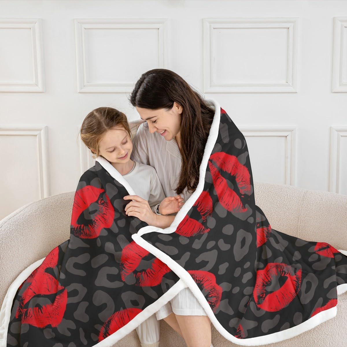 Castle Fairy Red Lips Print Fleece Throw Blanket, 50x60 Inch, Kiss Marks Pattern on Dark Black Leopard Background, Fuzzy for Sofa Couch, Romantic Style Polyester Flannel