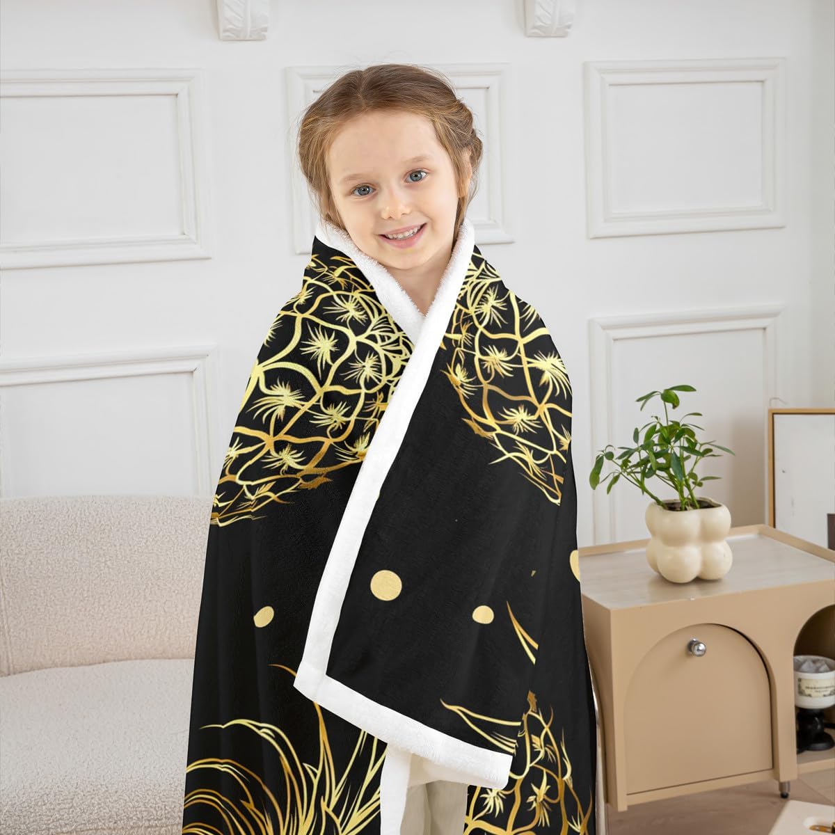 Feelyou Pineapple Fleece Throw Blanket Black Gold Pineapple Printed Sherpa Blanket for Kids Boys Girls Polka Dot Decoration Luxury for Sofa Bed Couch Twin 60x80 Inch