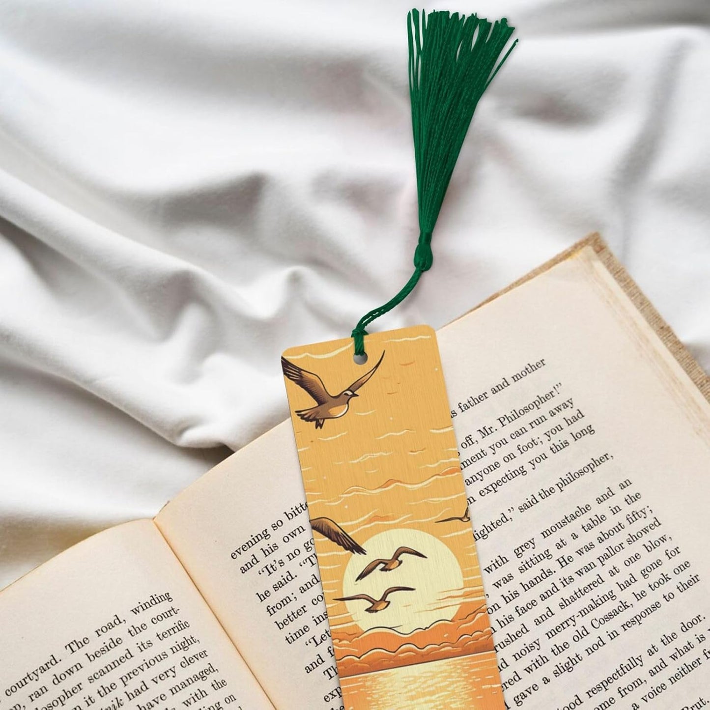 Seagulls Flying Over Bookmarks Gifts for Women Men, Wooden Bookmarks for Book Lovers, Vintage Book Marks Ornaments with Tassel, Unique Personalized Reading Page Markers Dark Green