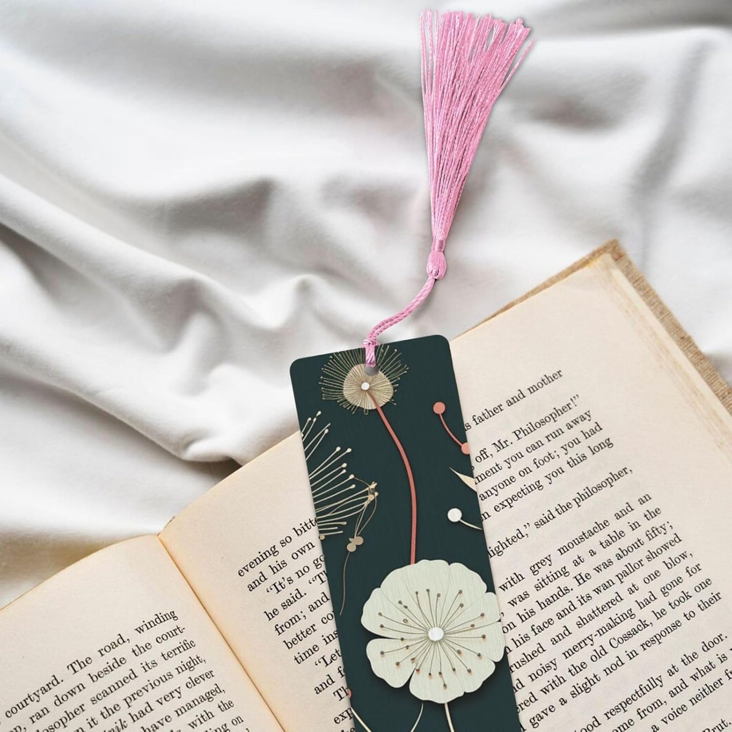 Bloom Bookmarks Gifts for Women Men, Wooden Bookmarks for Book Lovers, Vintage Book Marks Ornaments with Tassel, Unique Personalized Reading Page Markers Pink