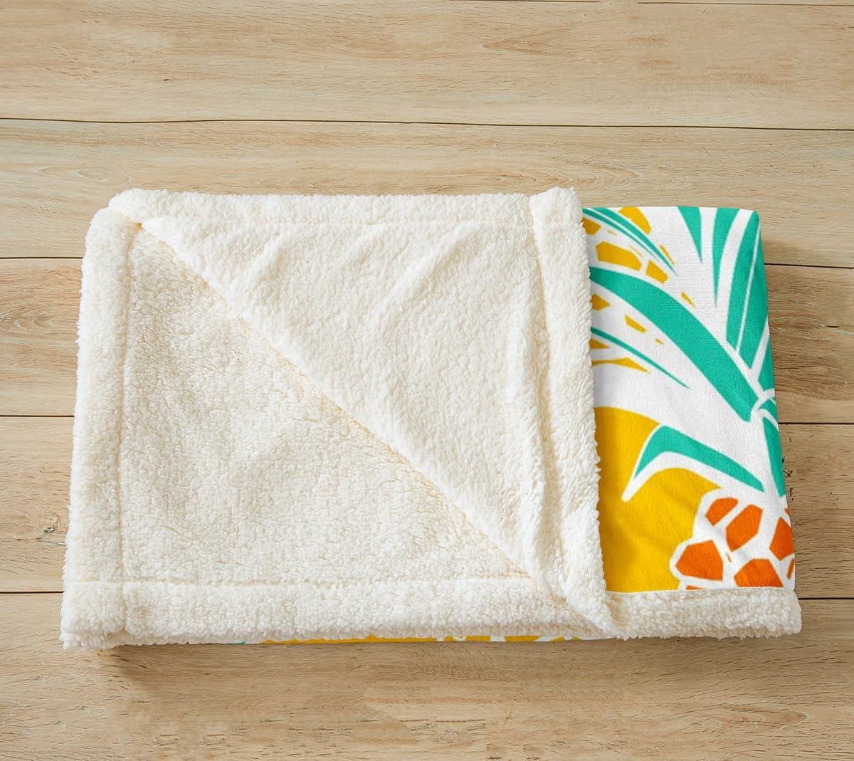 Feelyou Pineapple Sherpa Blanket Tropical Fruit Print Throw Blanket for Couch Chair Sofa Women Fresh Pineapple Pattern Decor Fleece Blanket Orange Cartoon Design Warm Plush Blanket Twin 60"x80"