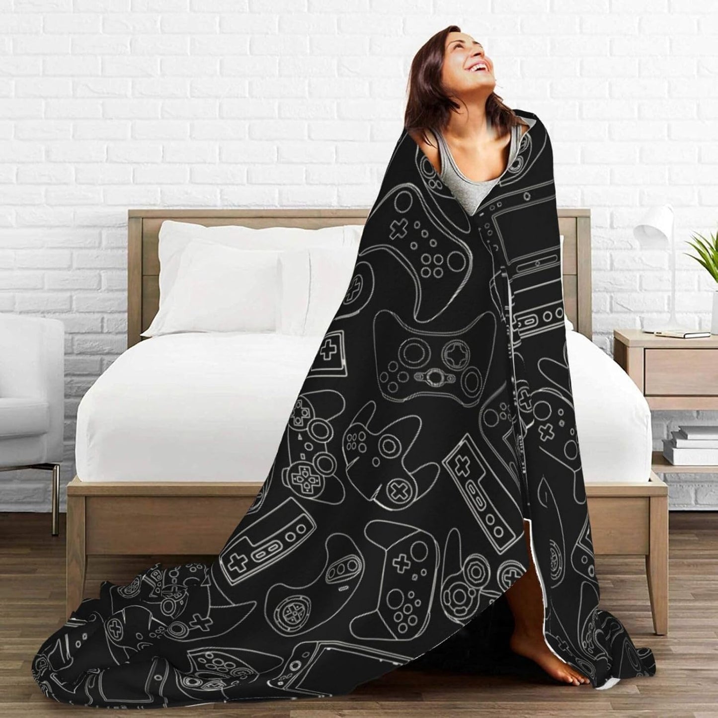 Perinsto Video Game Controller Black Throw Blanket Ultra Soft Warm All Season Gaming Theme Decorative Fleece Blankets for Bed Chair Car Sofa Couch Bedroom 80"X60"