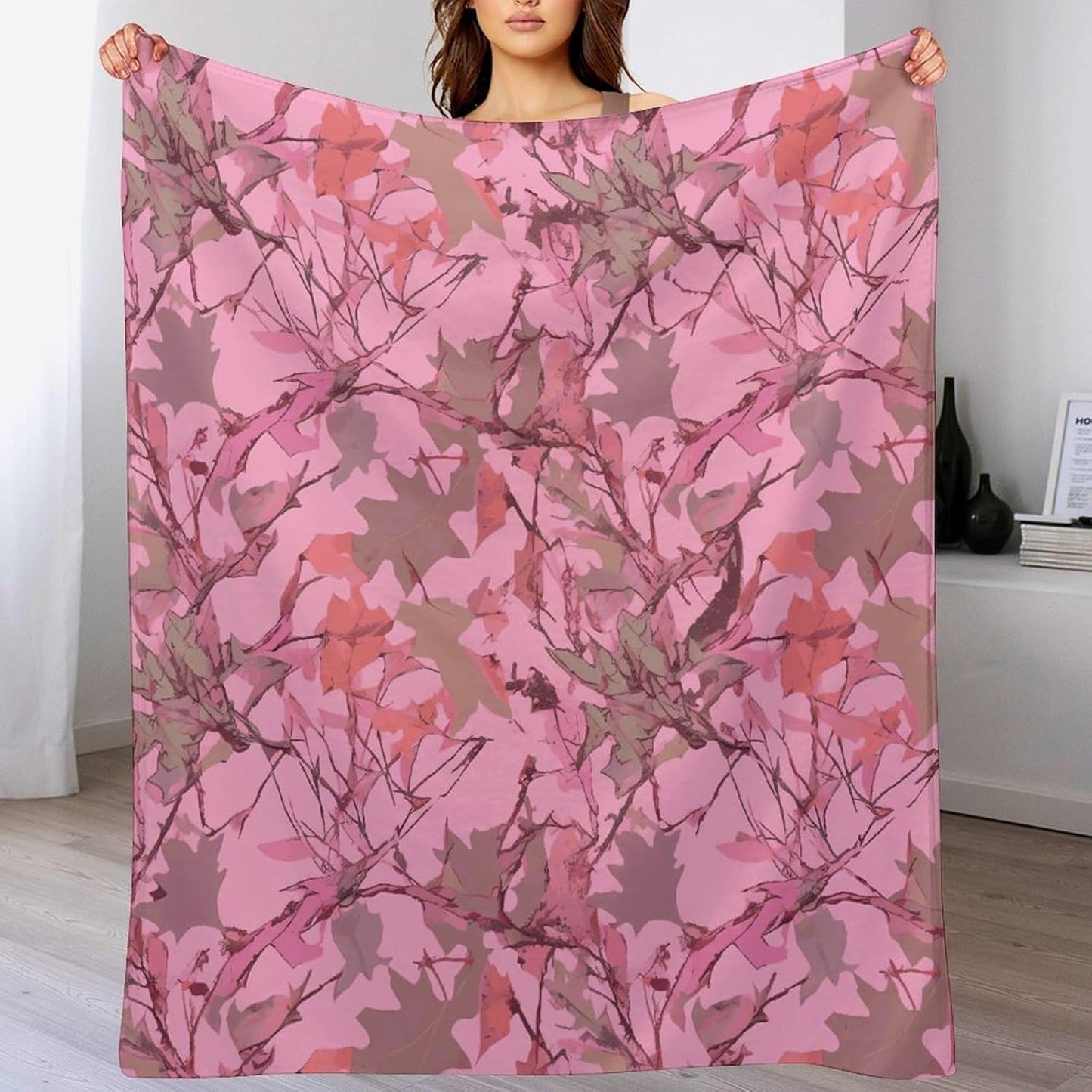 Pink Leaves Camo Blanket Super Soft Lightweight Throw Blanket Cute Cozy Warm Bed Blanket Decorative Fuzzy Blanket All-Season Home Decor Gift for Sofa Couch Living Room 50"*60"（130 * 150cm）