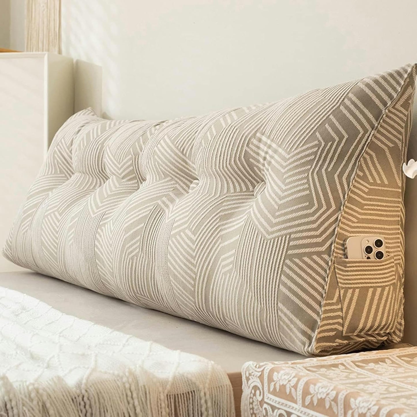 Wedge Headboard Pillow, Bed/Sofa Wedge Reading Pillow, Queen Throw Pillow/Bedside Cushion, Queen Back Wedge Pillow with Side Pockets and Removable Coverfor Sitting in Bed Backrest Positioning Support