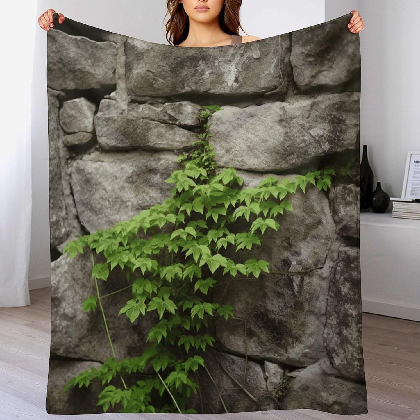 Plant on Stone Wall Blanket Super Soft Lightweight Throw Blanket Cute Cozy Warm Bed Blanket Decorative Fuzzy Blanket All-Season Home Decor Gift for Sofa Couch Living Room 60"*80"（150 * 200cm）