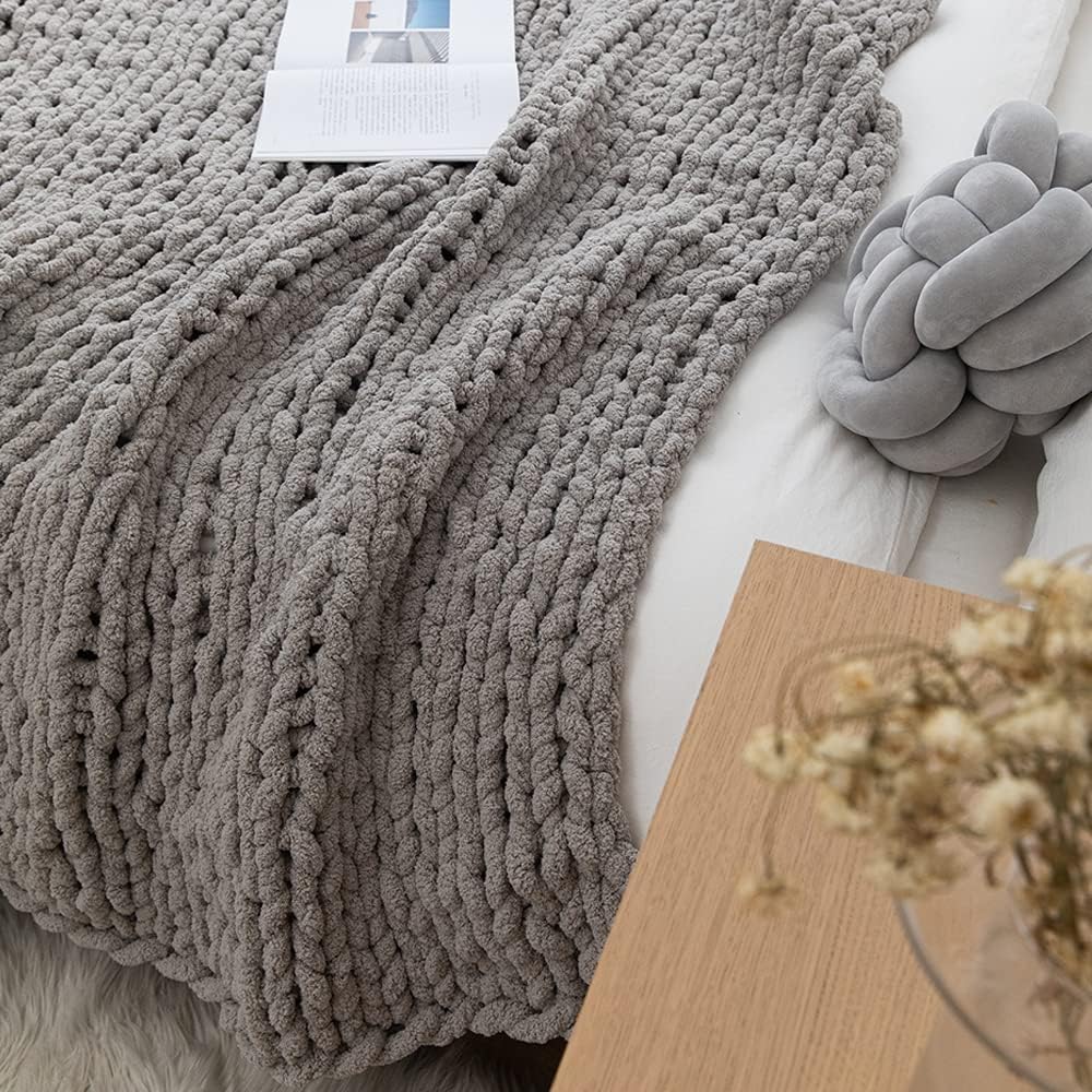 ATMOSURELY Ultra Soft Light Grey Chunky Knit Throw Blanket Cozy Fluffy Chenille Yarn Handmade Cable Knit Crochet Blanket for Bed Sofa Couch 50x60 Inches (Light Grey, 50"x60")