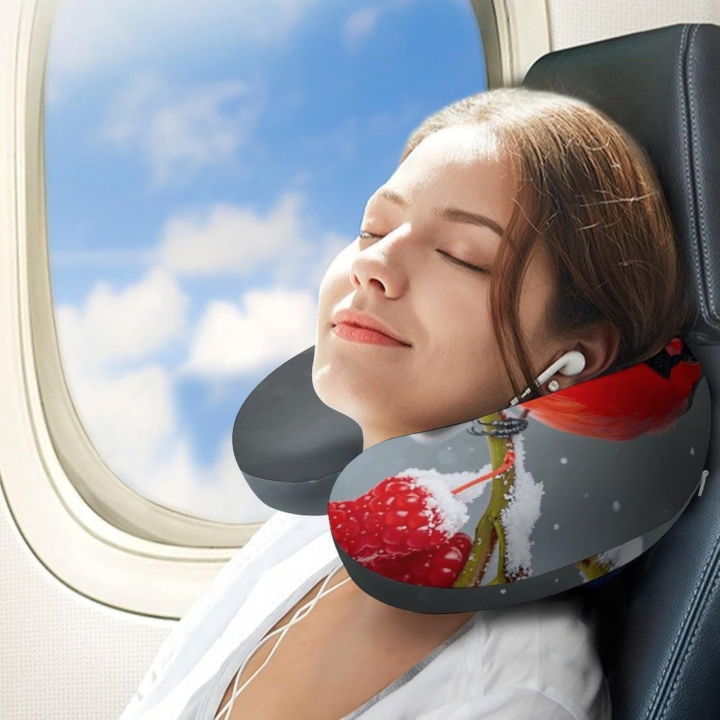 Cardinal Birds, Snow, Cranberries. Neck Pillow Memory Foam U Shaped Pillows Portable Pillows for Shoulder Travel Head Support Pillow with Concealed Zipper for Airplane Car Home Office