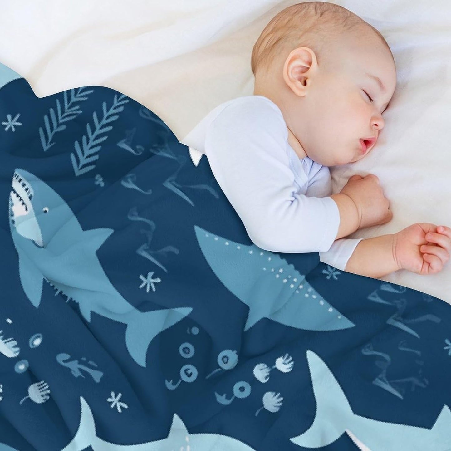 Sharks Blanket Super Soft Lightweight Throw Blanket Cute Cozy Warm Bed Blanket Decorative Fuzzy Blanket All-Season Home Decor Gift for Sofa Couch Living Room 50"*60"（130 * 150cm）