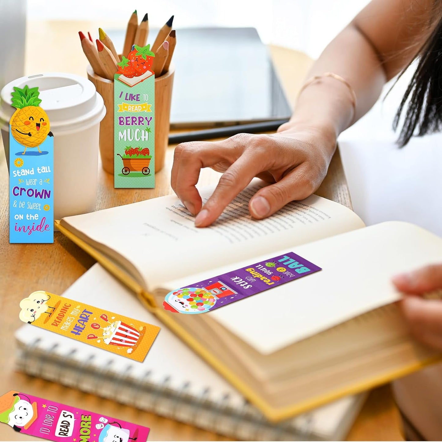 Eersida 30 Pieces Scratch and Sniff Scented Bookmarks Kids Fruit Food Theme Sayings Bookmarks Sayings Assorted Cute Scented Gifts for Students Teens Food Lovers, 10 Styles
