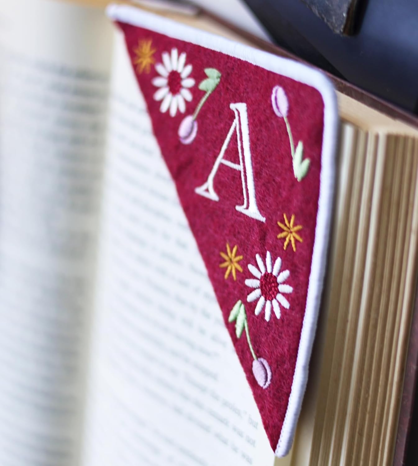 Personalized Embroidered Corner Mark, 4 Pack, Finished Initial Felt Bookmark Corner, Gift for Book Lover