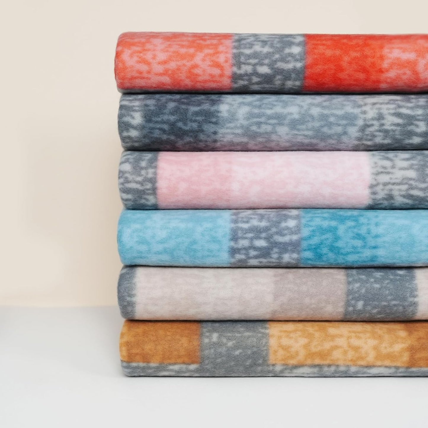 ZYFZCYBL Fleece Blanket Bulk Pack of 6 Cozy Fleece Throw Blankets 50x60 Warm Soft Lightweight Breathable Pet-Friendly for Bed Sofa Camping Wedding Gifts (Multiple Plaid