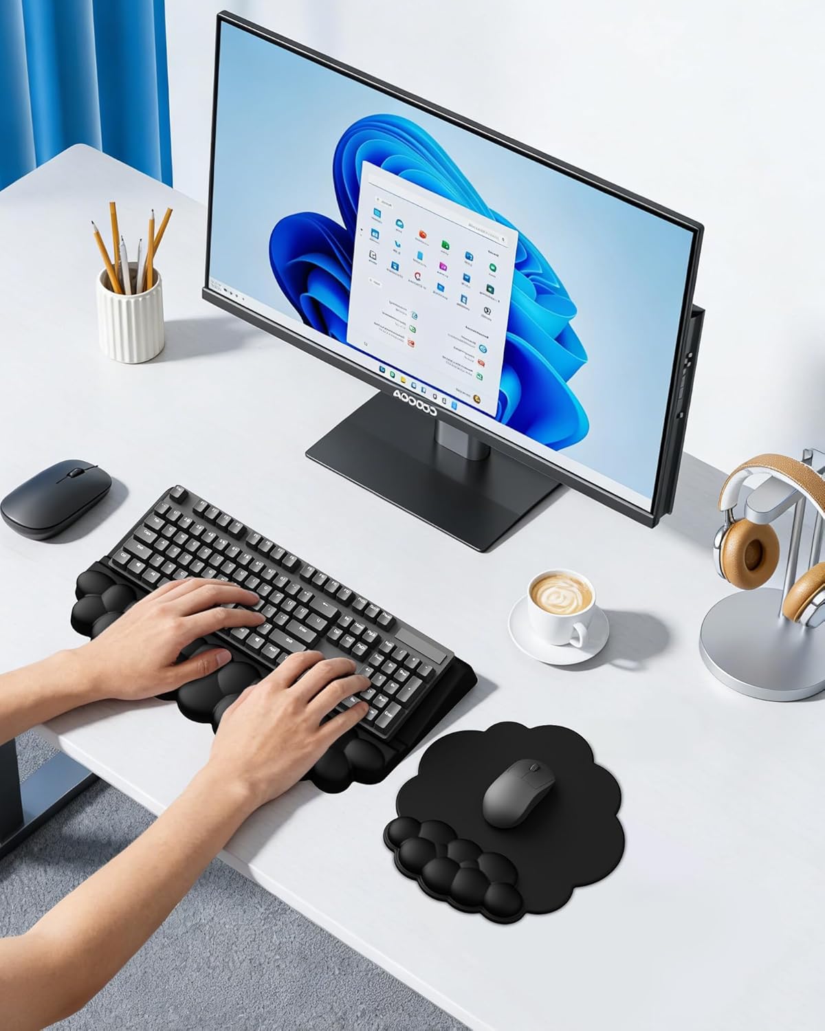Cloud Wrist Rest for Keyboard and Mouse for Desktop, PU Leather Cloud Computer Keyboard Stand with Mouse Pad, Key Board Wrist Support Riser, Angle Adjustable Arm Rest(Black)