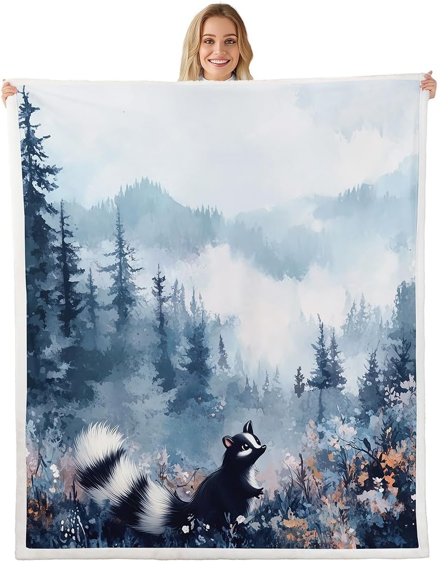 Erosebridal Kids Skunk Throw Blanket Baby Size, Cute Wild Animals Fleece Blanket Smoky Mountain Sherpa Blanket for Boys Girls Teens Adult Women Bedroom, Farmhouse Flower Wildlife Flannel Blanket